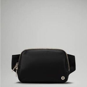 Lululemon Everywhere Belt Bag 2L NWT